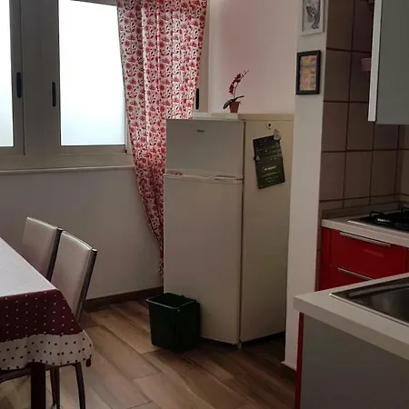 לינה וארוחת בוקר Mara *